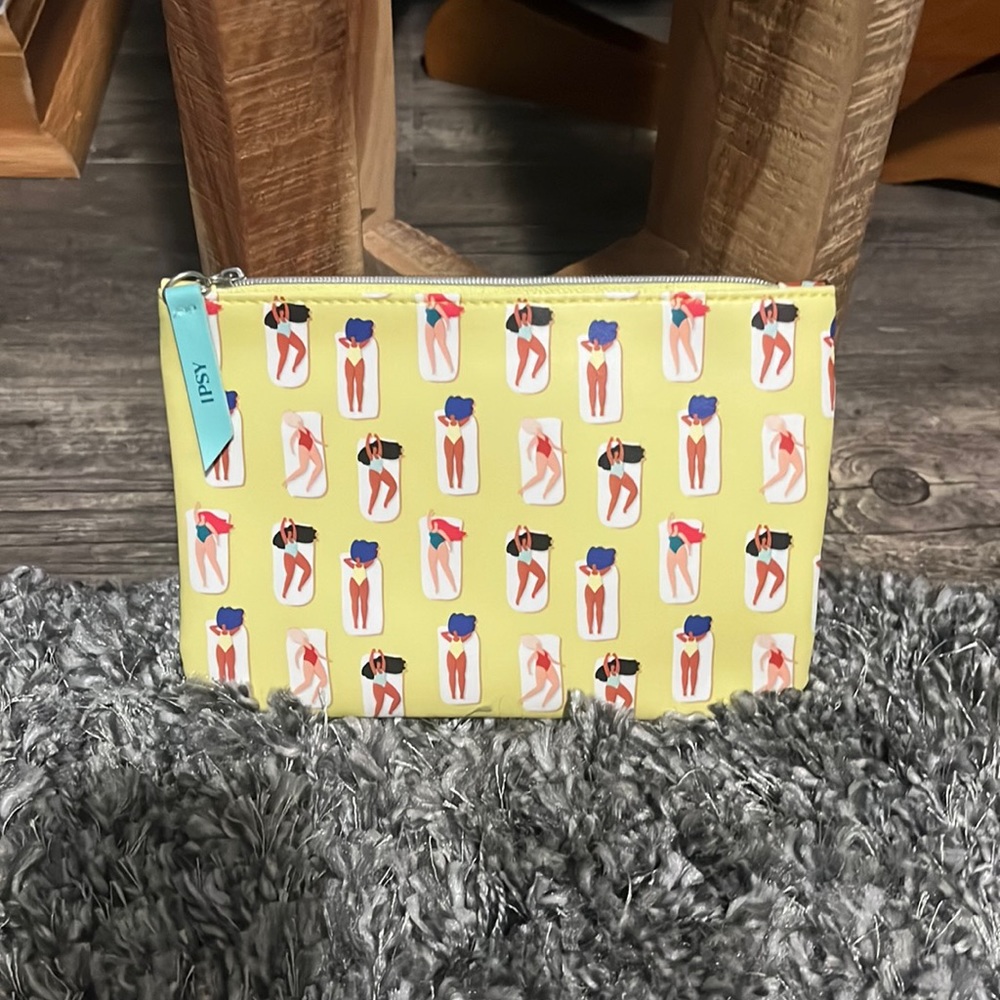 Ipsy makeup bag